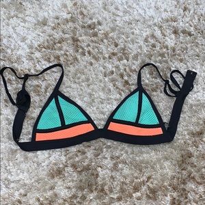 TRIANGL BATHING SUIT TOP!!